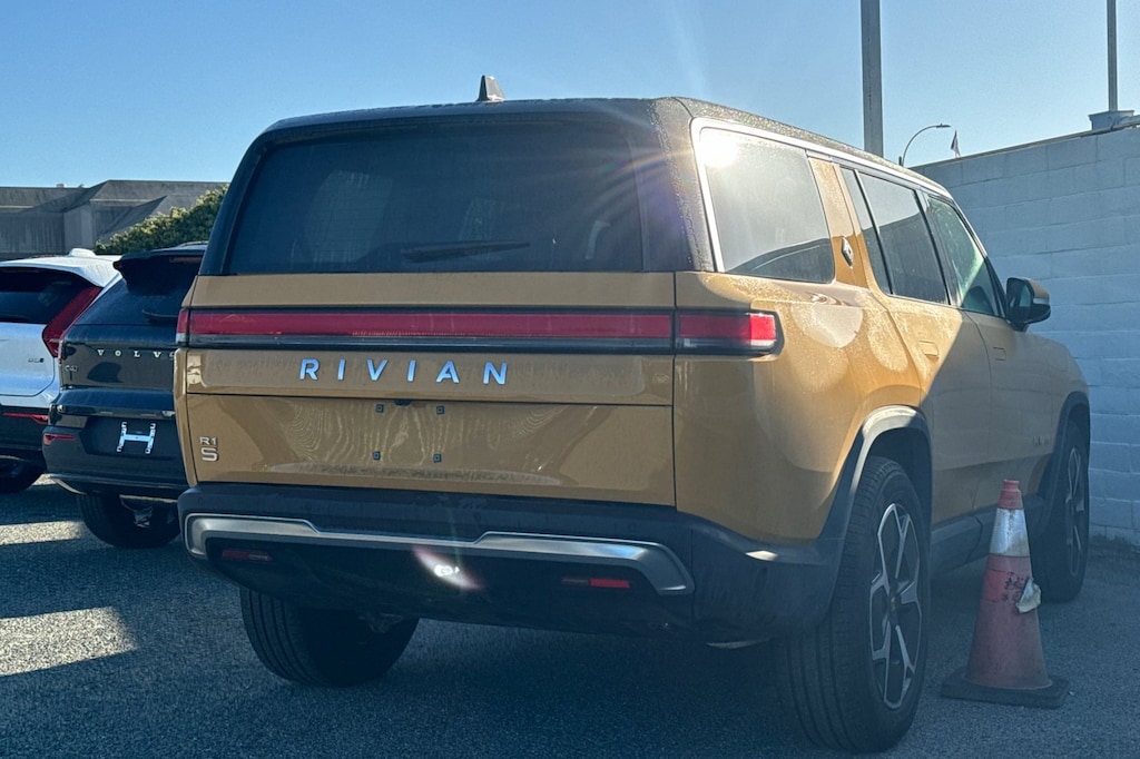 Used 2023 Rivian R1S Adventure Quad Motor Large Pack SUV