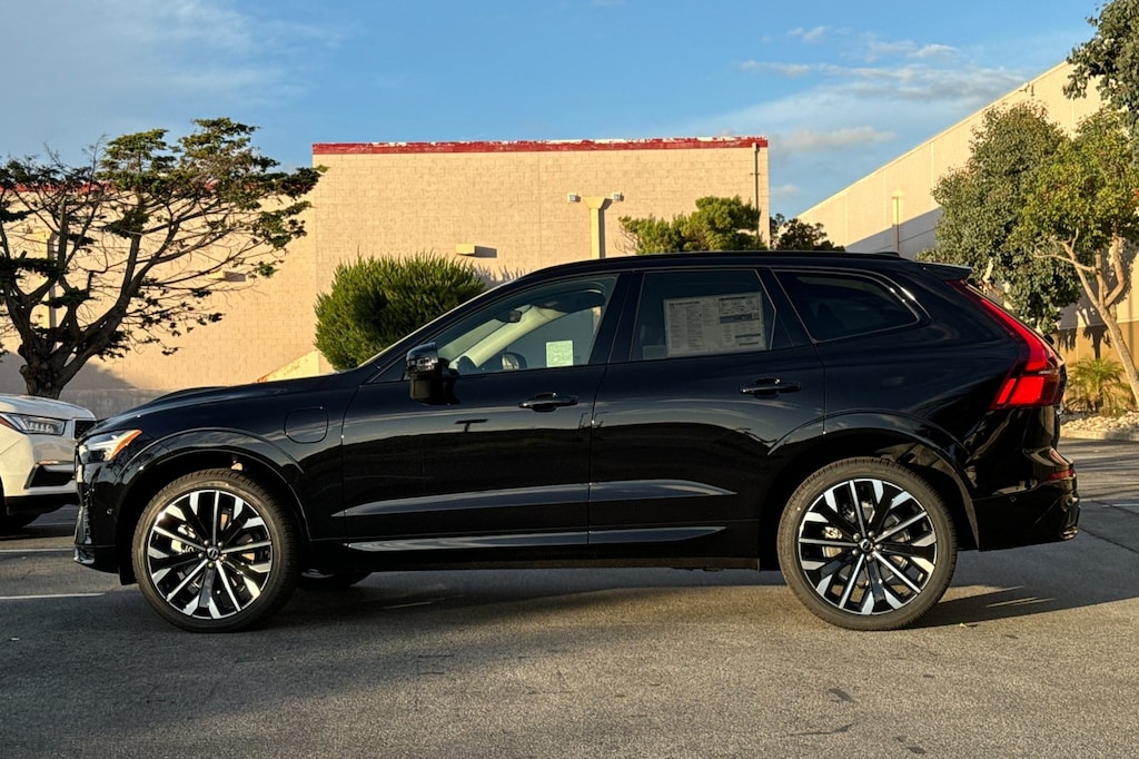 New 2026 Volvo XC60 plug-in hybrid T8 Ultra SUV