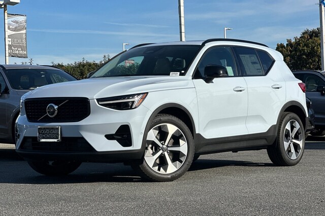 2026 Volvo XC40 B5 Plus AWD SUV