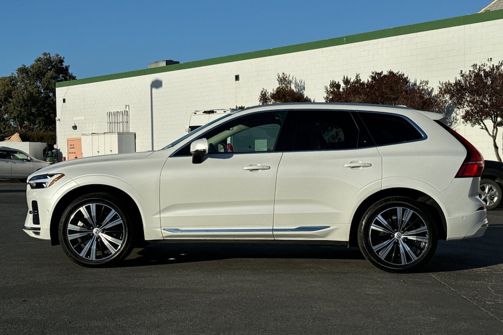 Used 2022 Volvo XC60 B6 AWD Inscription SUV