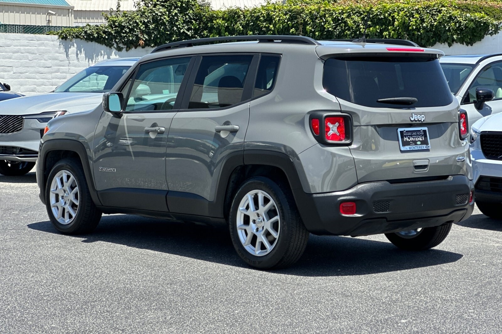 2021 Jeep Renegade Latitude photo 2