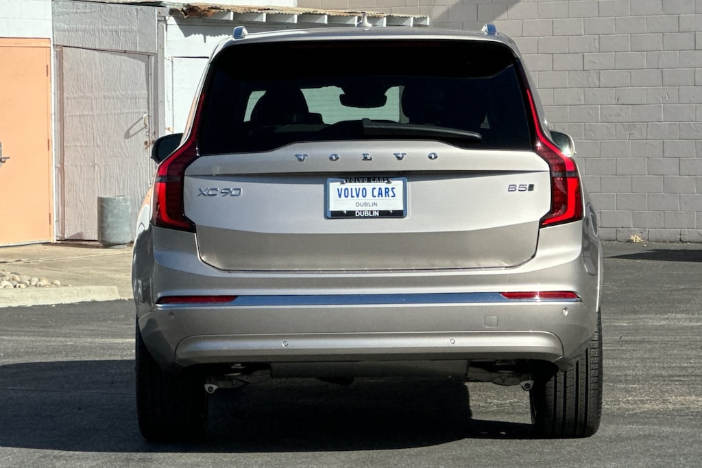 New 2026 Volvo XC90 B5 Ultra 7-Seater SUV