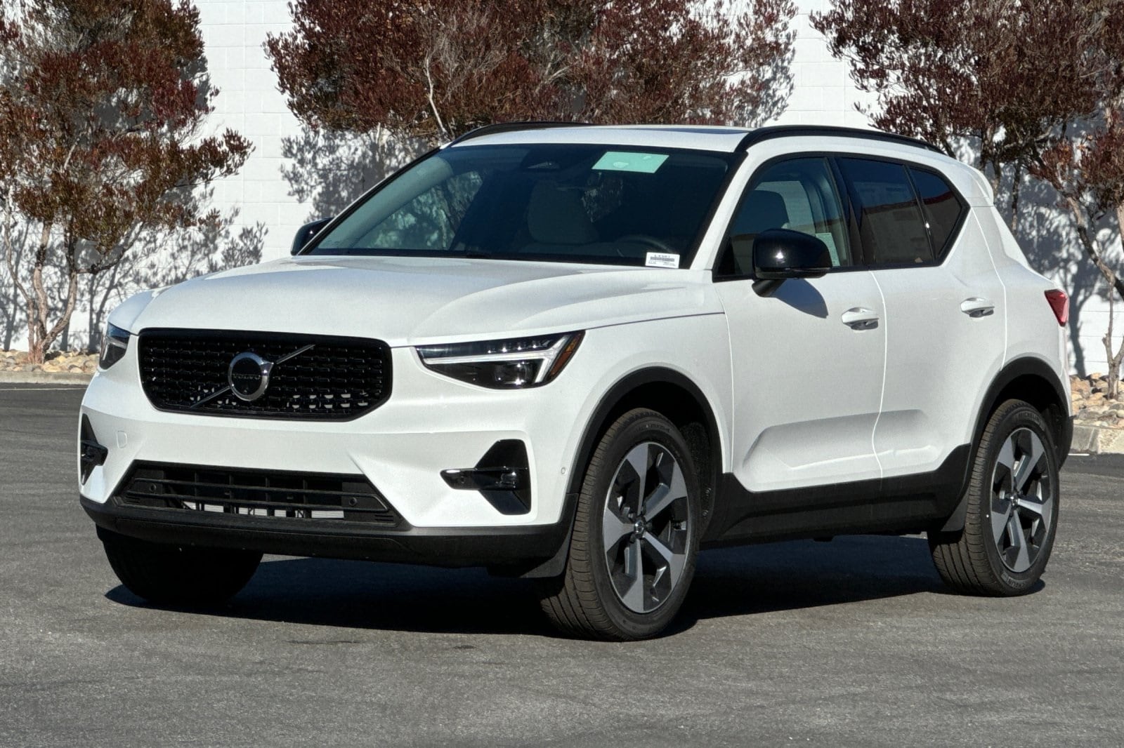 2026 Volvo XC40 Plus