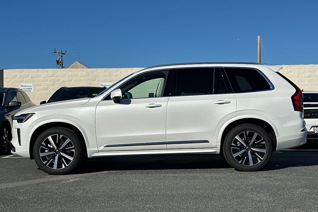 New 2026 Volvo XC90 B6 Core SUV