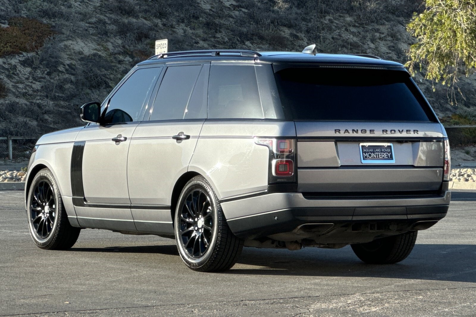 2020 Land Rover Range Rover HSE photo 3