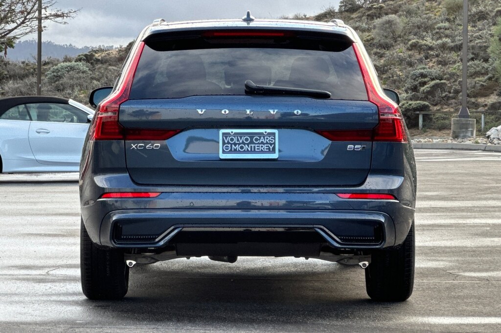New 2026 Volvo XC60 B5 Core SUV