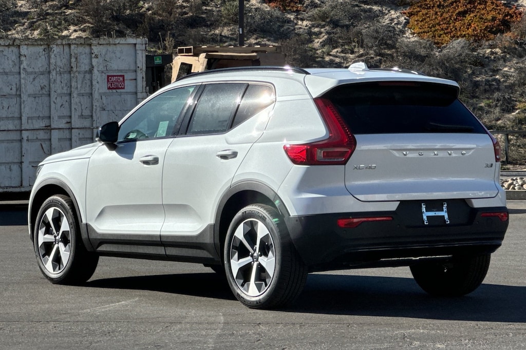New 2026 Volvo XC40 B5 Plus SUV