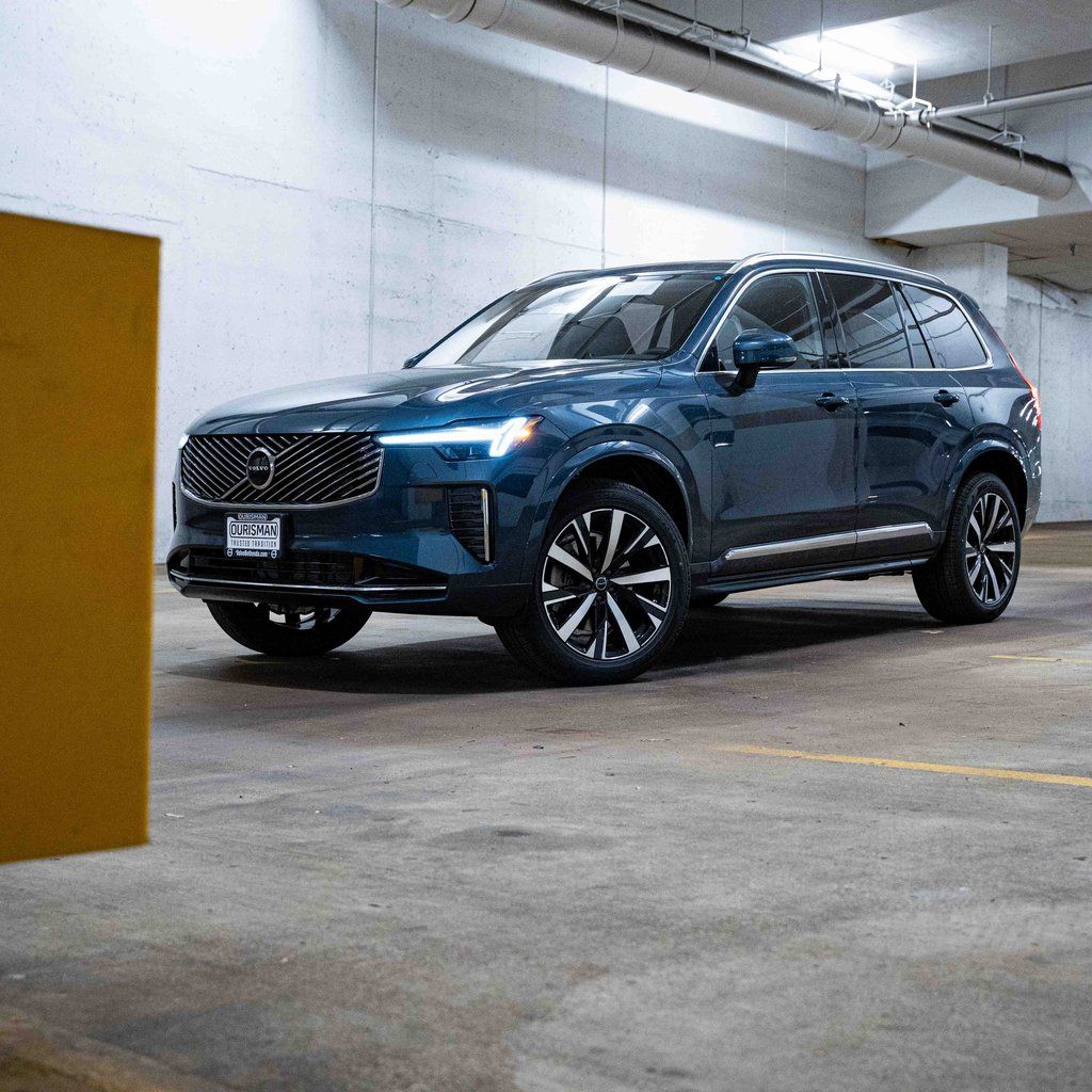 2026 Volvo XC90 B6 Core Bright 4WD's photo