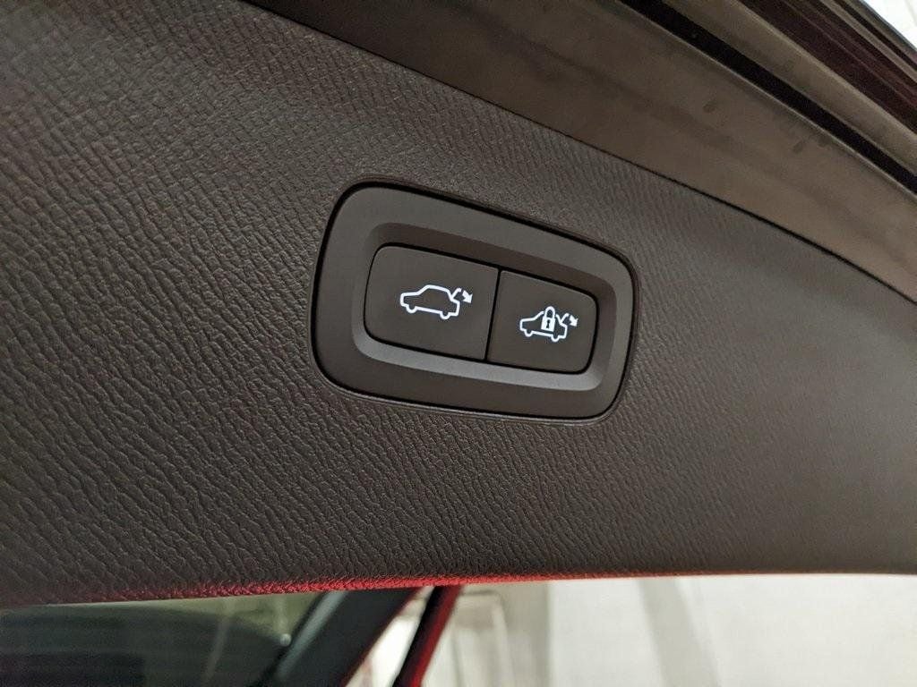 2026 Volvo XC90 Plus - Photo 30