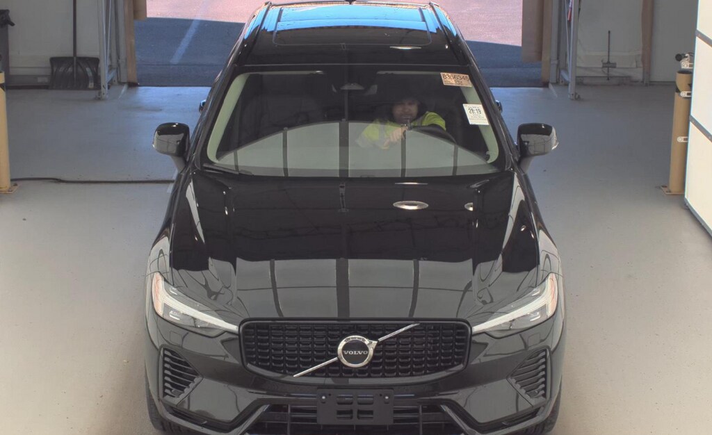 Used 2025 Volvo XC60 Plug-In Hybrid T8 Core SUV