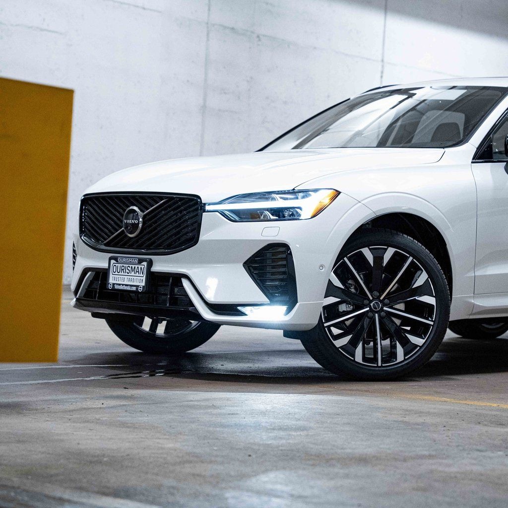 New 2026 Volvo XC60 B5 Ultra SUV