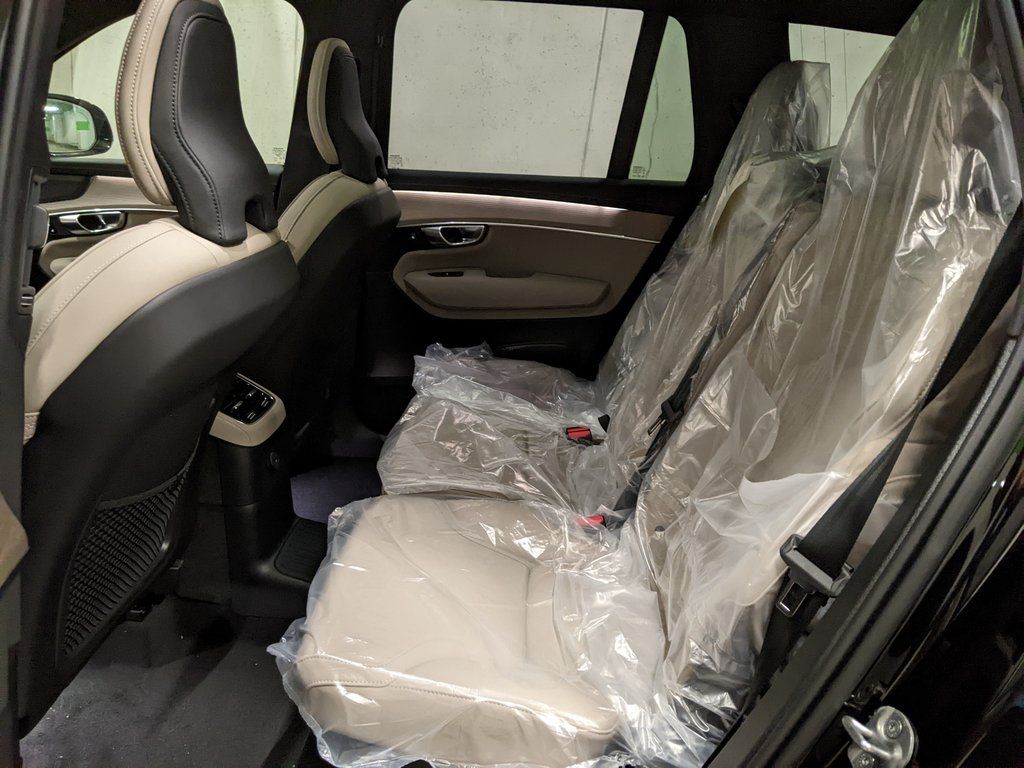 2026 Volvo XC90 Plus - Photo 23
