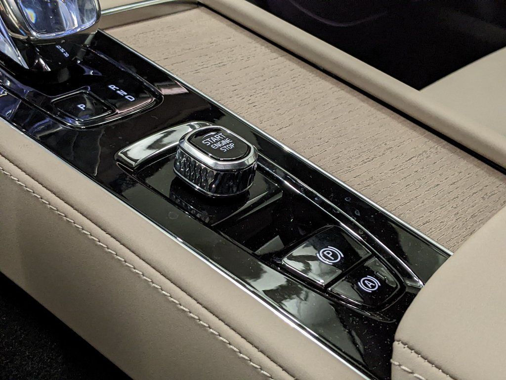 2026 Volvo XC90 Plus - Photo 20