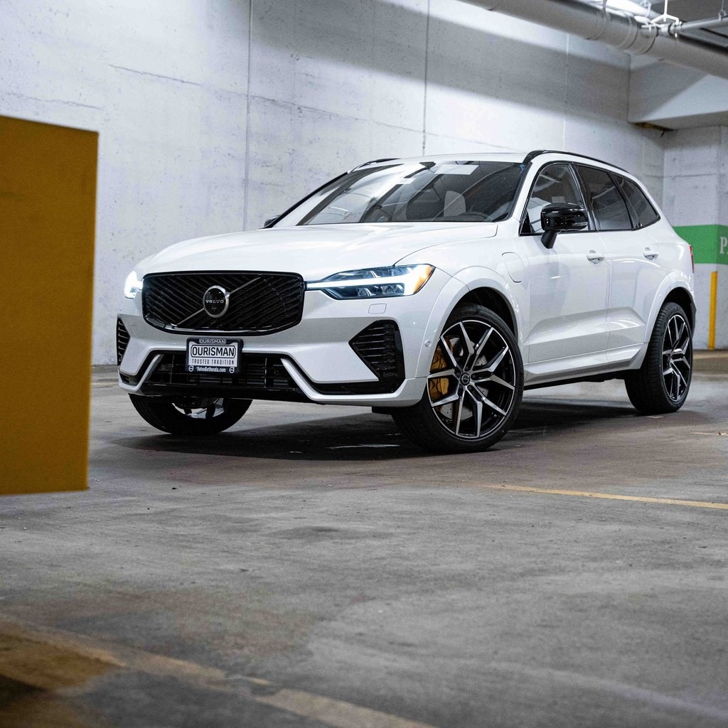 New 2026 Volvo XC60 plug-in hybrid T8 Polestar Engineered SUV