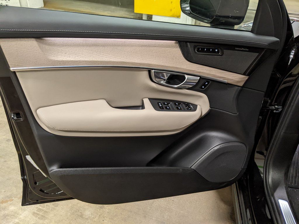 2026 Volvo XC90 Plus - Photo 9