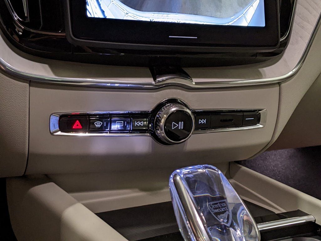 2026 Volvo XC60 Ultra - Photo 18