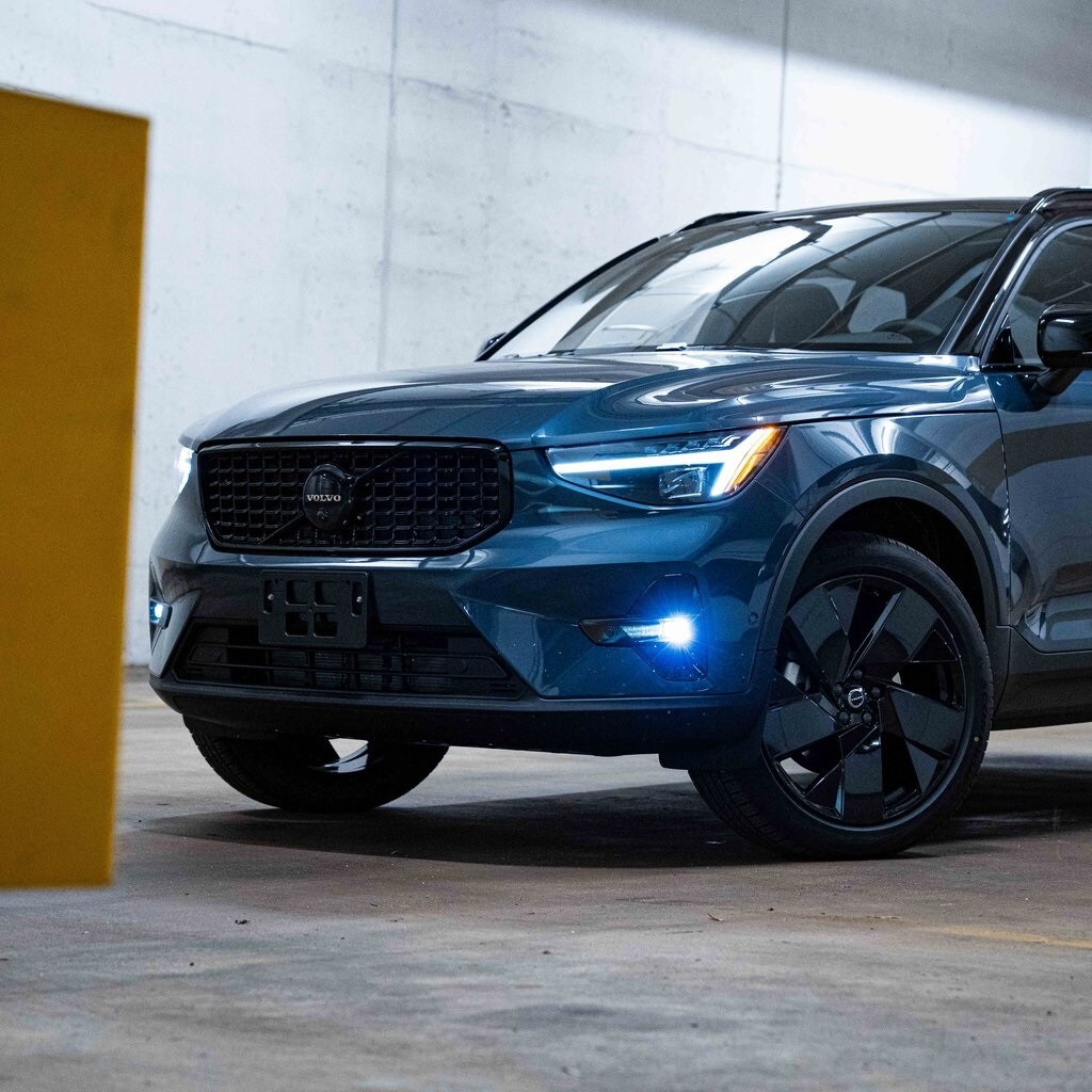 New 2026 Volvo XC40 B5 Ultra Black Edition SUV