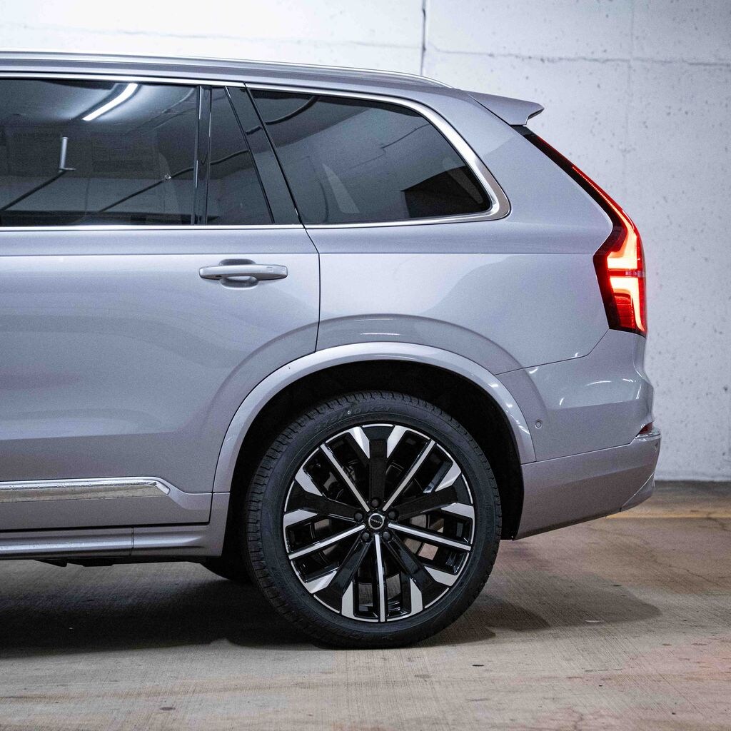 New 2026 Volvo XC90 plug-in hybrid T8 Plus 6-Seater SUV
