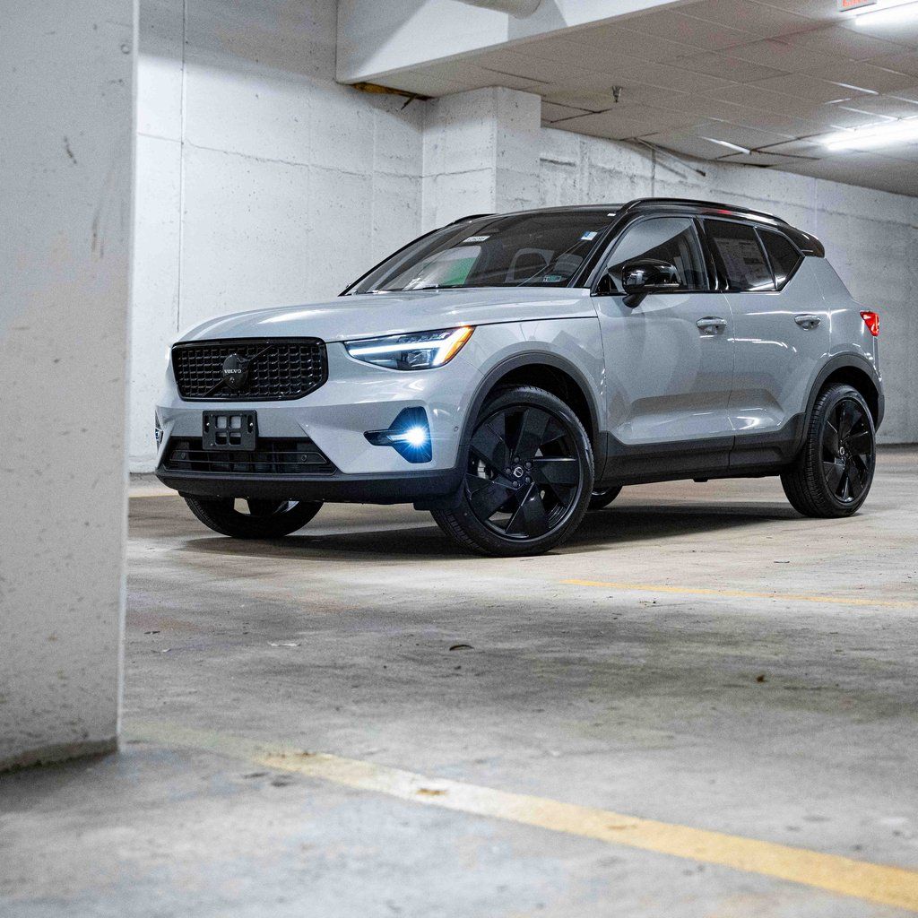2026 Volvo XC40 B5 Ultra Ultra Black Edition AWD's photo