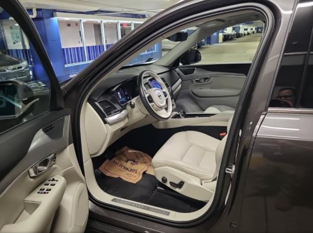 Used 2023 Volvo XC90 B5 Core SUV