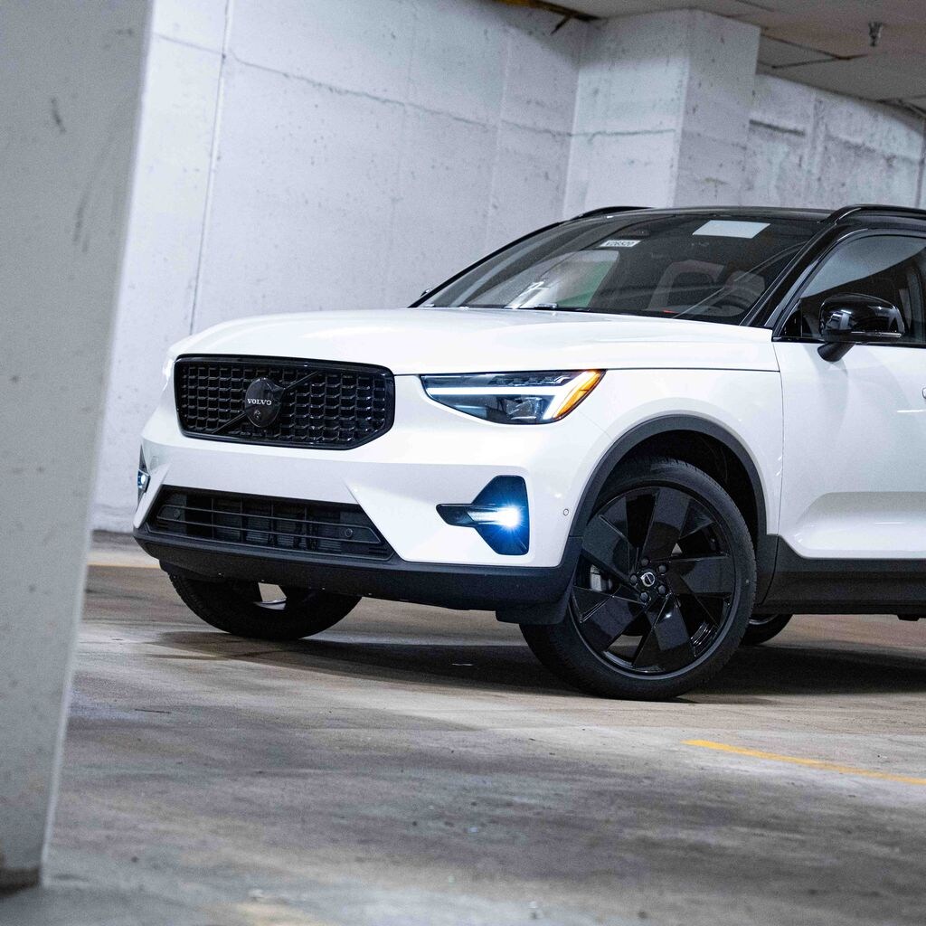 Used 2026 Volvo XC40 B5 Ultra Black Edition SUV