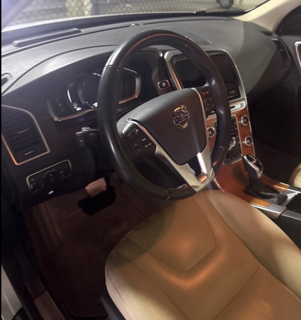 Used 2017 Volvo XC60 T6 Inscription SUV