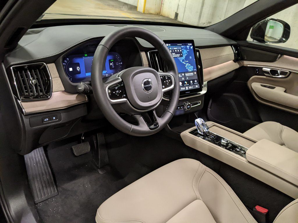 2026 Volvo XC90 Plus - Photo 8
