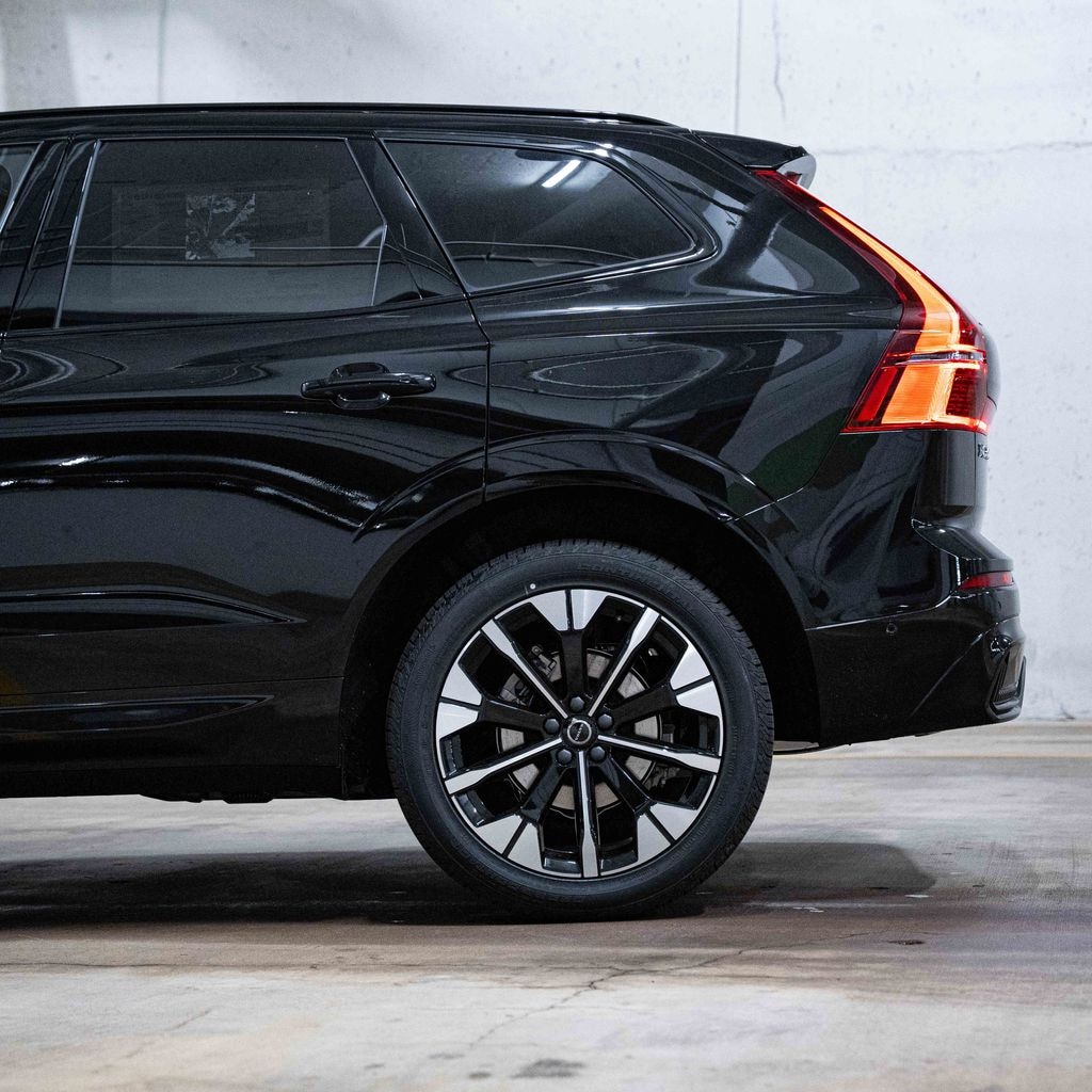 Used 2027 Volvo XC60 Plus SUV