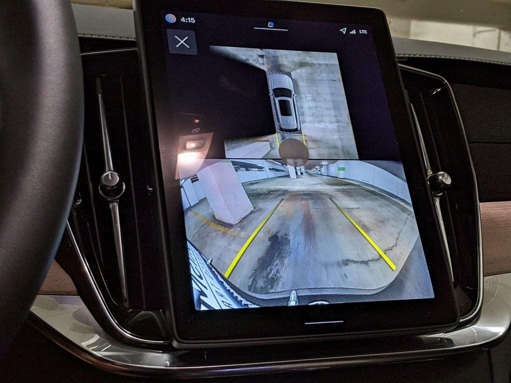 2026 Volvo XC90 Plus - Photo 17