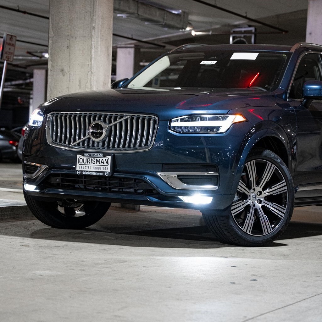 2025 Volvo XC90 Plus photo 2