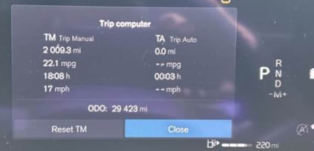 Used 2024 Volvo XC40 B5 Plus Dark Theme SUV