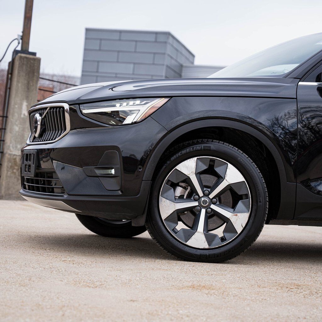 Used 2023 Volvo XC40 B5 Plus Bright Theme SUV