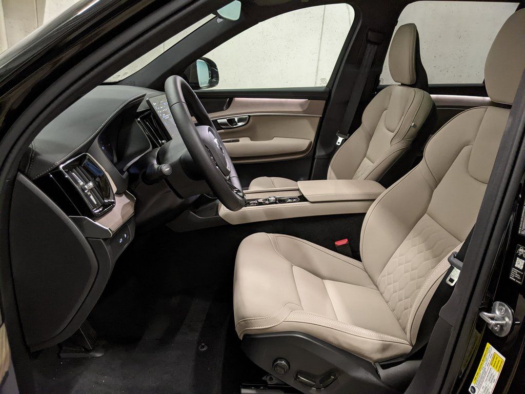2026 Volvo XC90 Plus - Photo 11