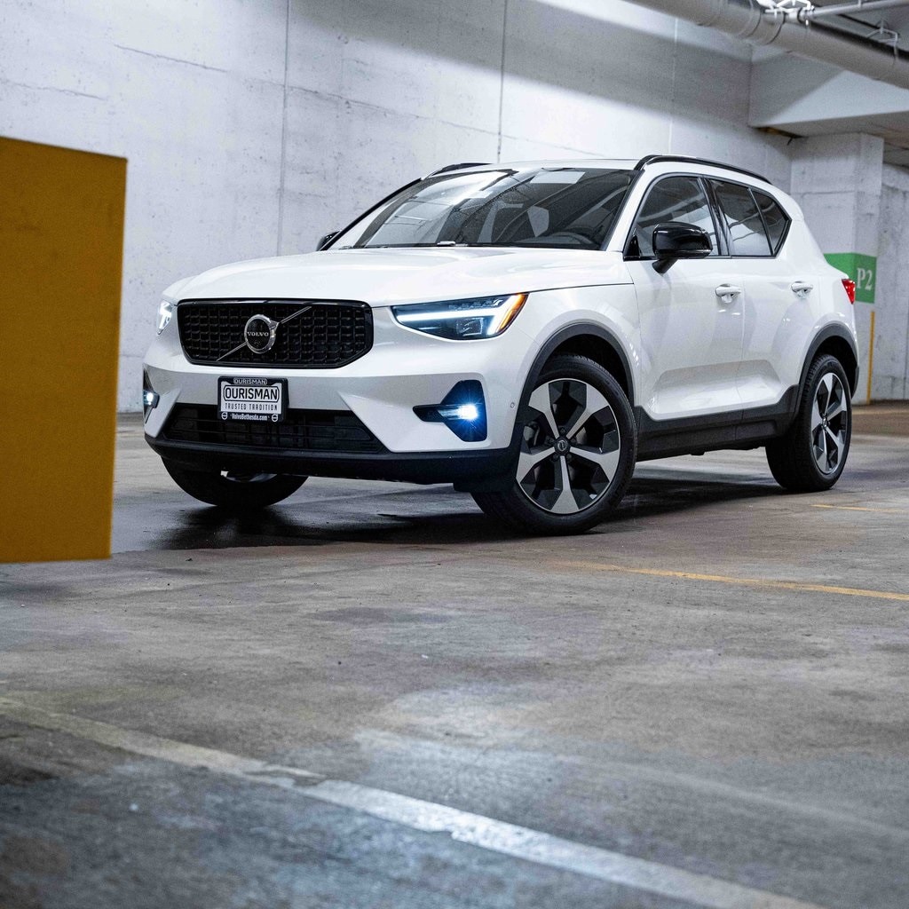 2026 Volvo XC40 Plus's photo