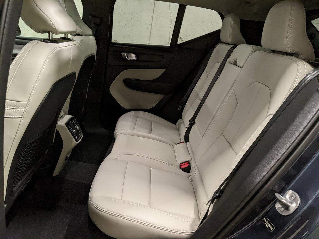2026 Volvo XC40 Ultra - Photo 23