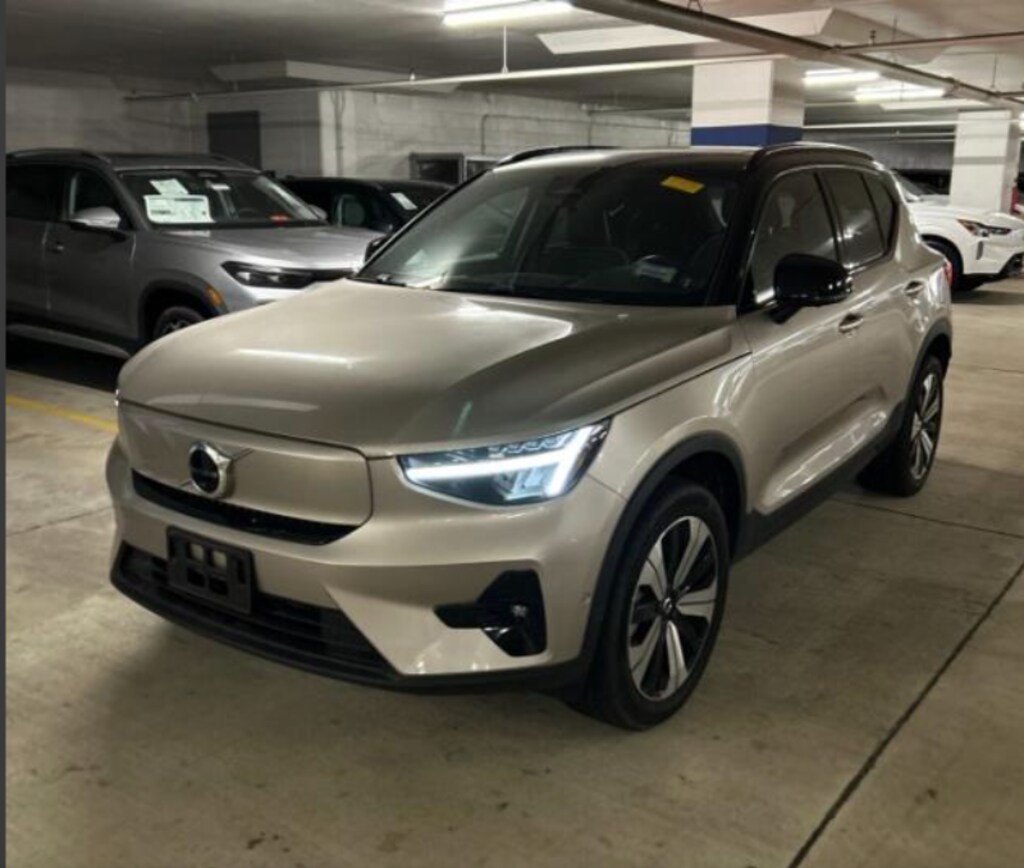 Used 2023 Volvo XC40 Recharge Pure Electric Twin Plus SUV