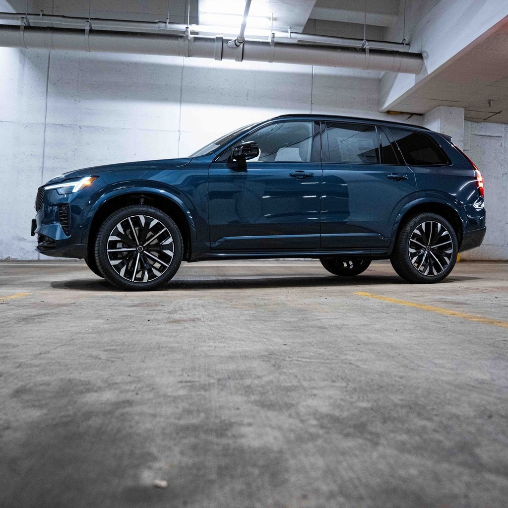 New 2026 Volvo XC90 B6 Ultra Dark Theme 7-Seater SUV