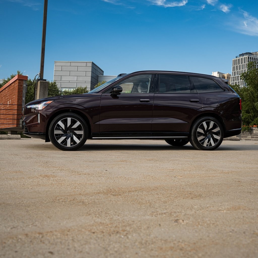 Certified 2025 Volvo EX90 Twin Motor Ultra SUV