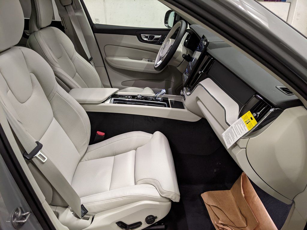 2026 Volvo XC60 Ultra - Photo 22