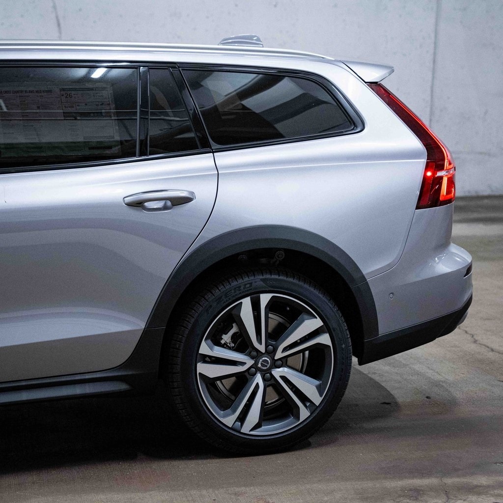 2026 Volvo V60 Cross Country Plus