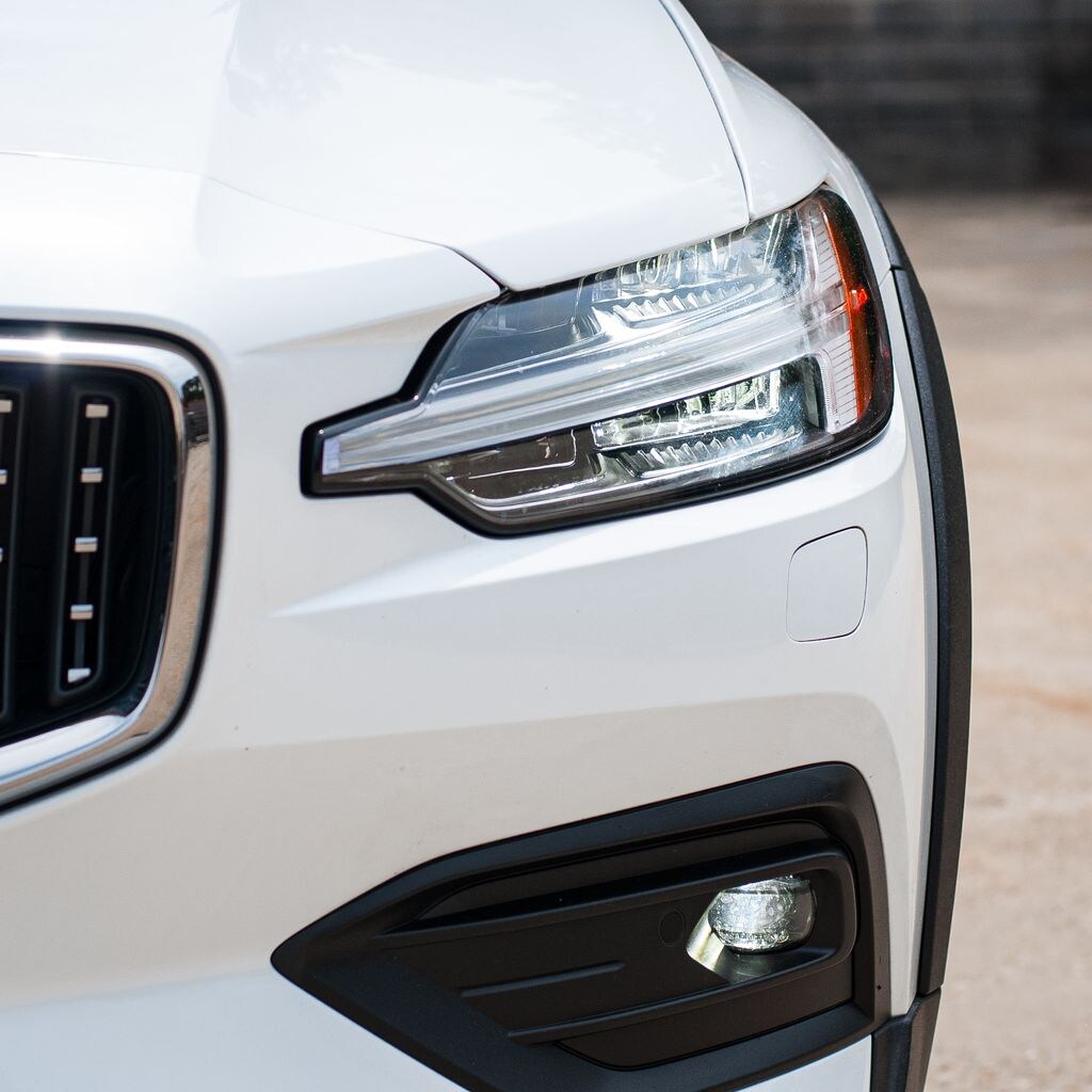 Certified 2026 Volvo V60 Cross Country B5 Ultra Wagon