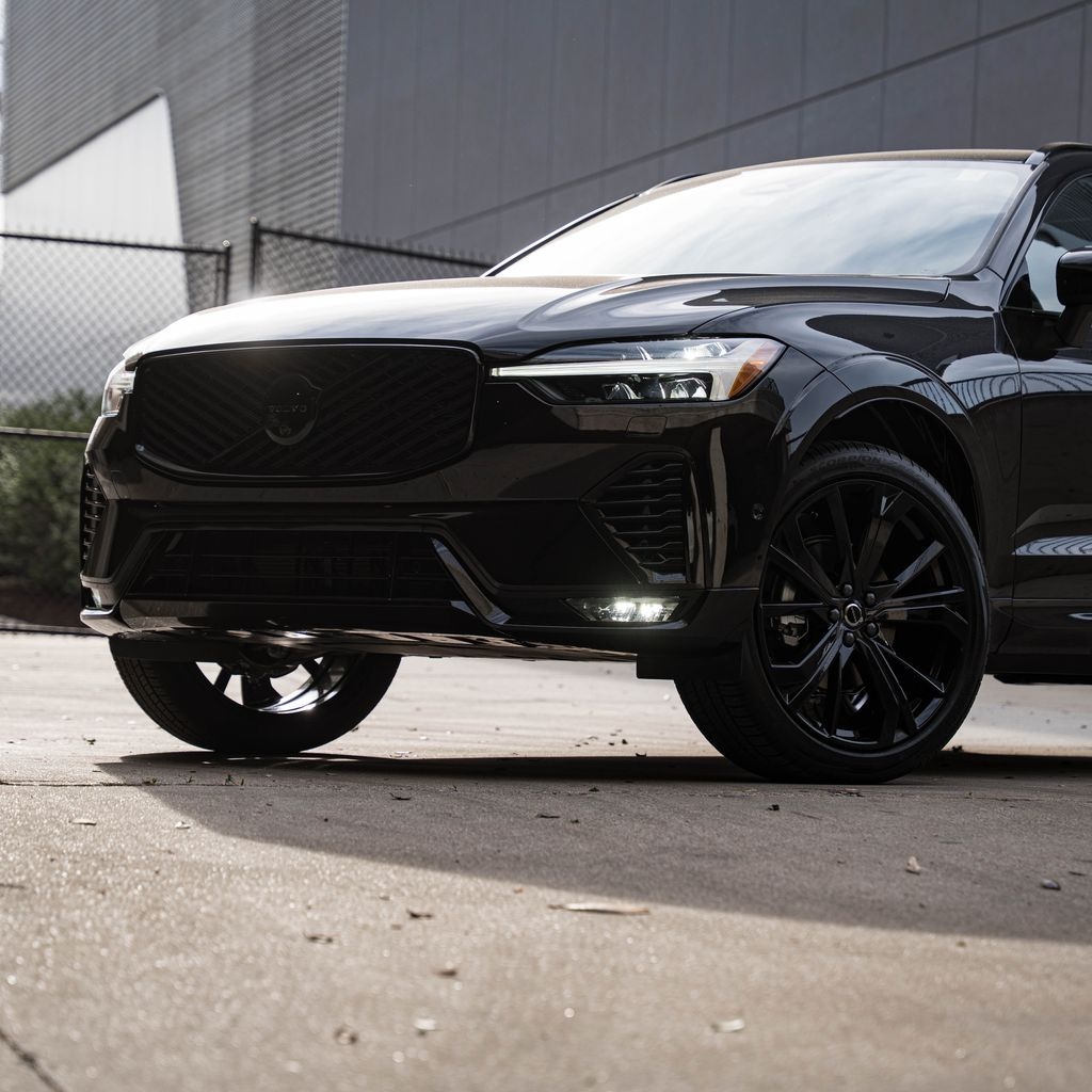 New 2026 Volvo XC60 B5 Ultra Black Edition SUV