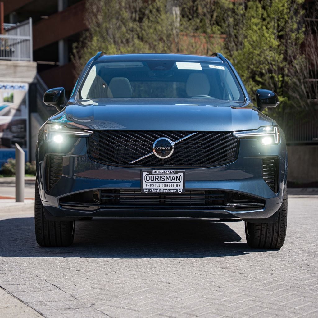 New 2026 Volvo XC90 plug-in hybrid T8 Ultra Dark Theme 7-Seater SUV