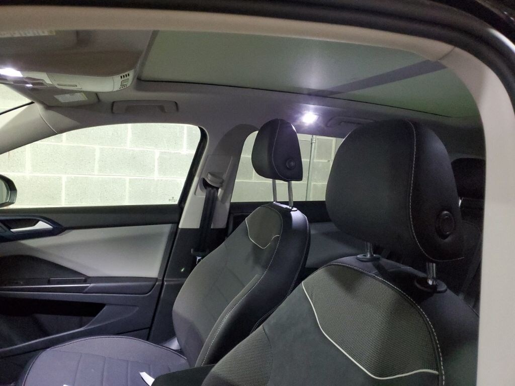 Used 2023 Volkswagen Taos 1.5T SE SUV