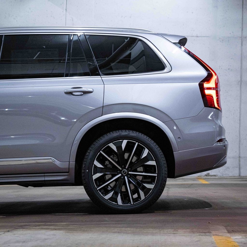 New 2026 Volvo XC90 plug-in hybrid T8 Ultra 7-Seater SUV
