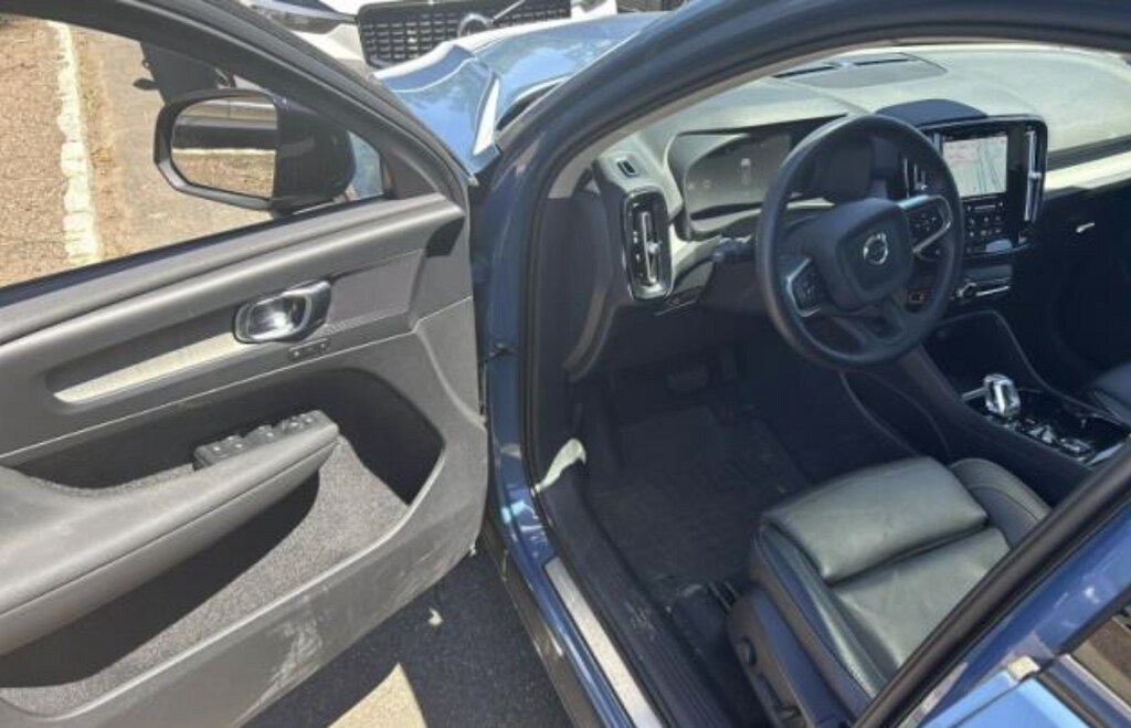Used 2024 Volvo XC40 B5 Plus Dark Theme SUV