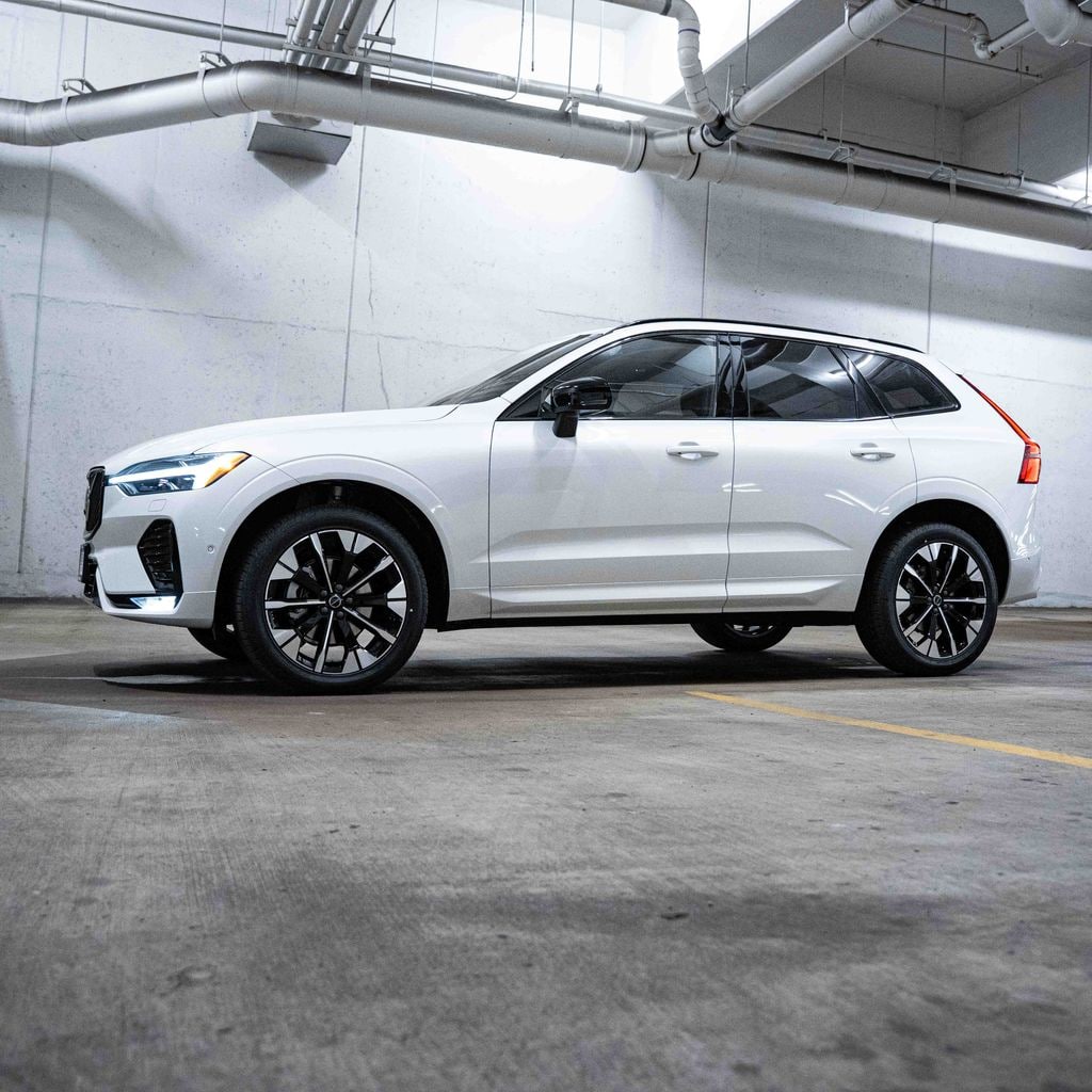 New 2026 Volvo XC60 B5 Plus SUV