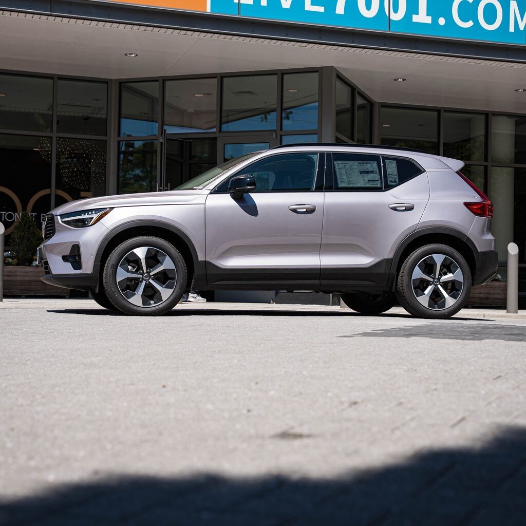 Used 2026 Volvo XC40 B5 Plus SUV