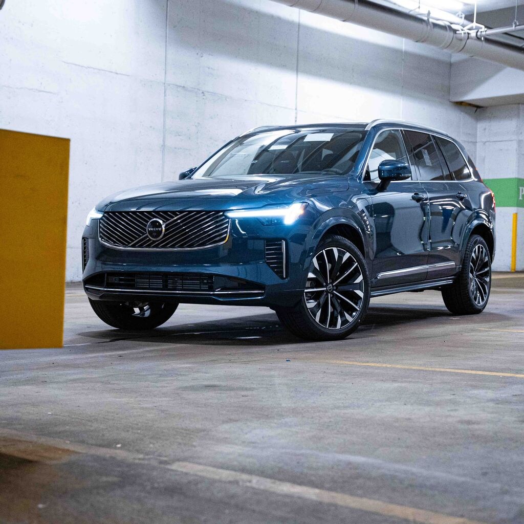 New 2026 Volvo XC90 plug-in hybrid T8 Ultra 7-Seater SUV
