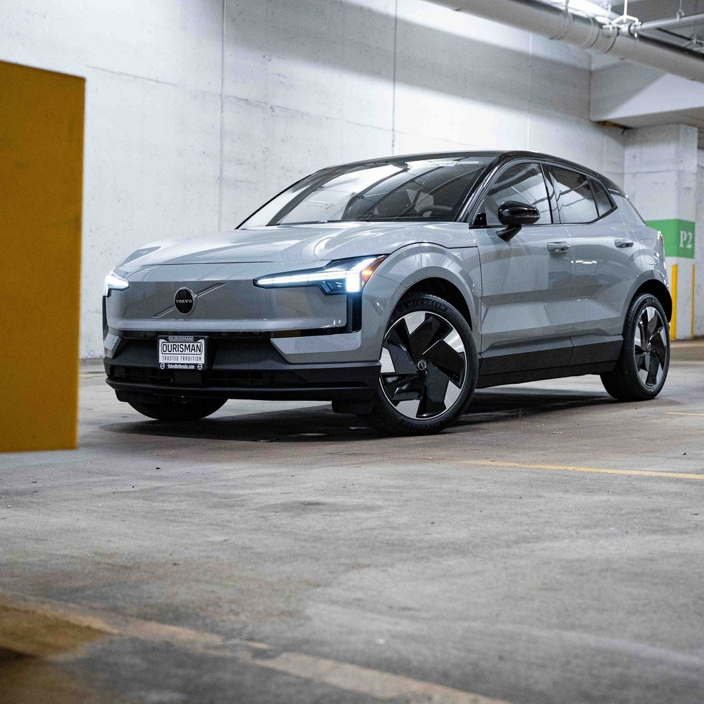 2026 Volvo EX30 Plus's photo